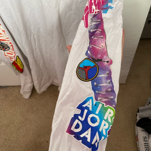 Air Jordan | multi graphic longsleeve NWOT - Picture 3 of 4